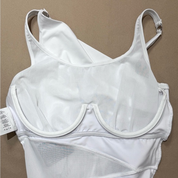 Miraclesuit Sz 10 Swimsuit Azura One Piece Slimming Mesh Classic Minimalist New - Picture 5 of 7